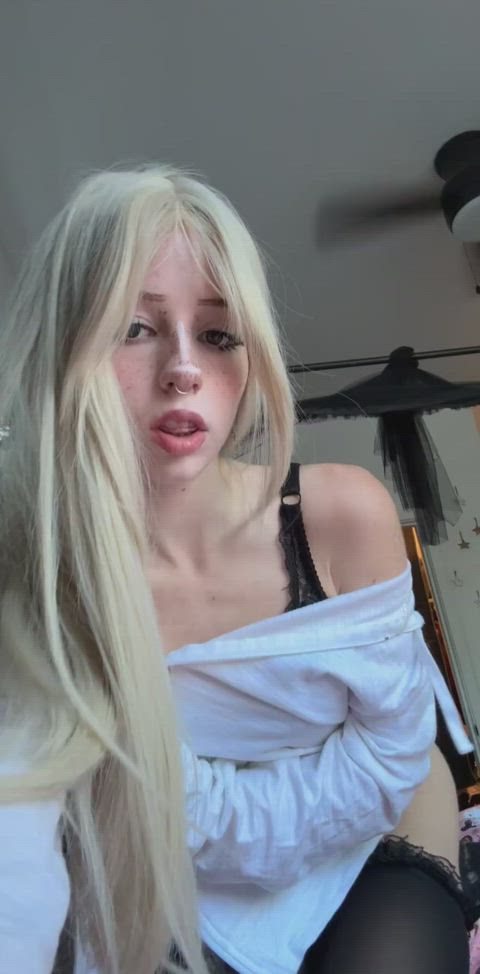 Did you ever crave for some college freshman?