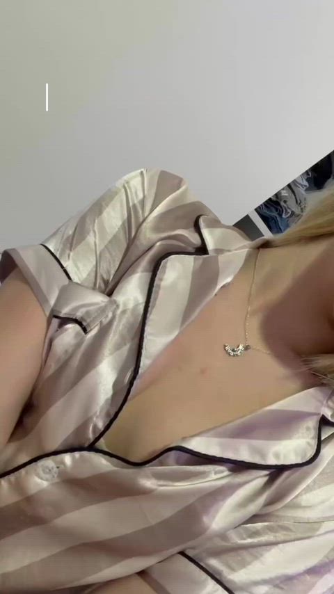 My tits in 5 different outfits