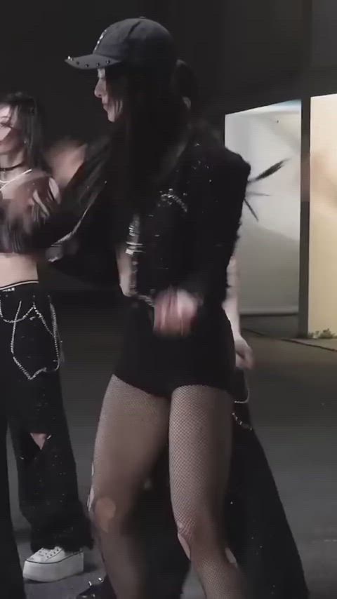 230530 Yunjin // "Eve, Psyche & The Bluebeard's wife" MV Shoot Sketch