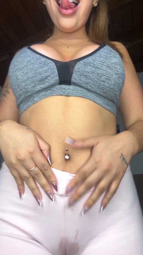 Would you taste my cameltoe if we just met at the gym?