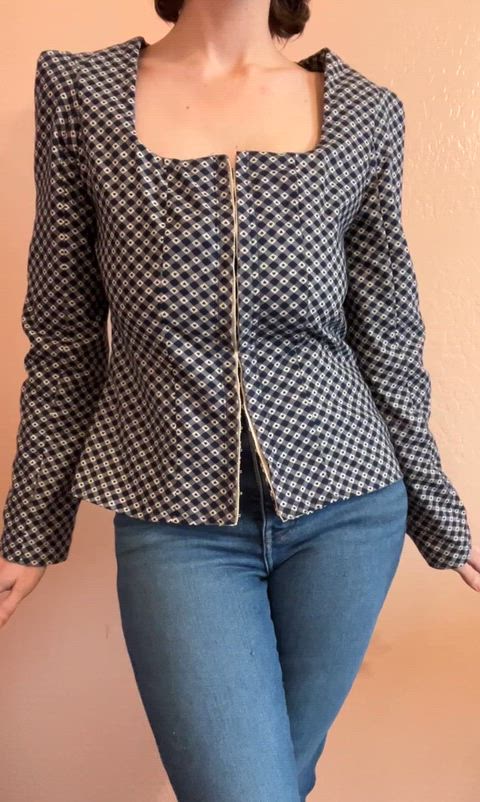 From business to naughty in less than 2 seconds