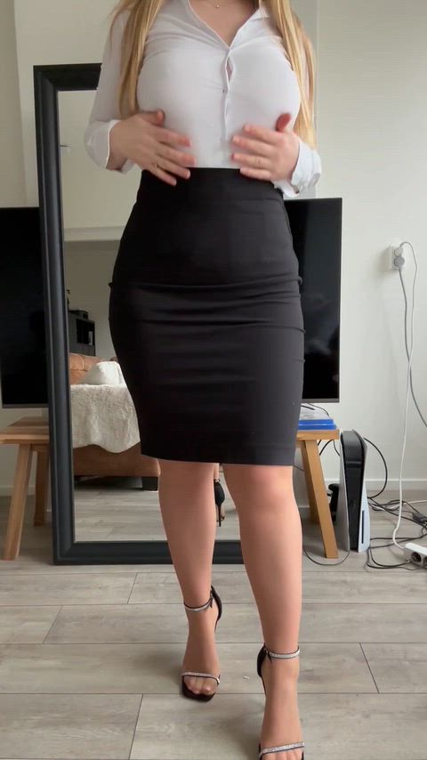 High Heels Office Pantyhose Secretary Porn GIF by xisabelcortezx