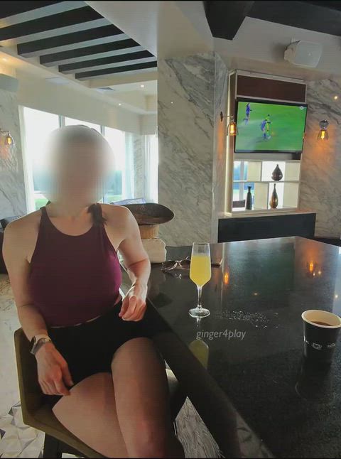 Mimosas and a titty tease before teeing off this morning