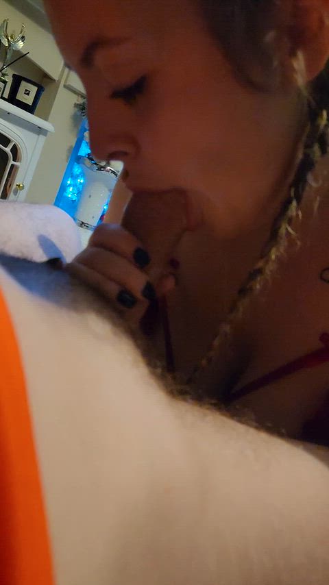 26 year old sub MILF with big titties and a fat ass who loves anal, bj's, squirting, DP 🍒💋🤭 Come check me out on pornhub and show me some support to see more of me. thumbnail