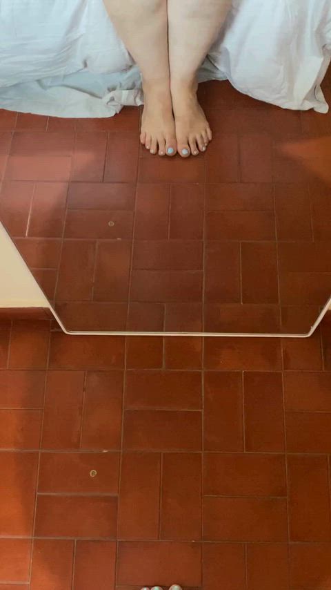 i heard ur into thick MILFs like me