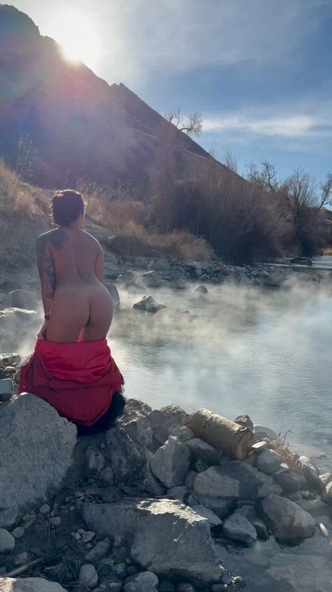 Enjoying hot springs on the final day of 2025