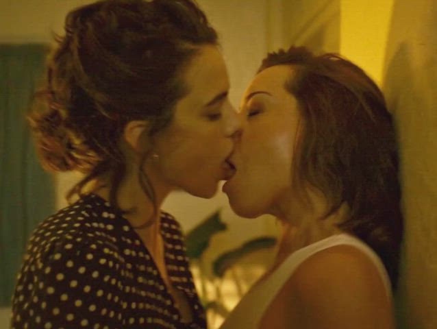 Celebrity Kiss Kissing Lesbian Porn GIF by redbledcom