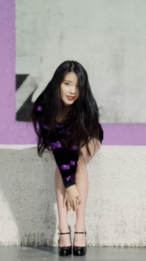 IU