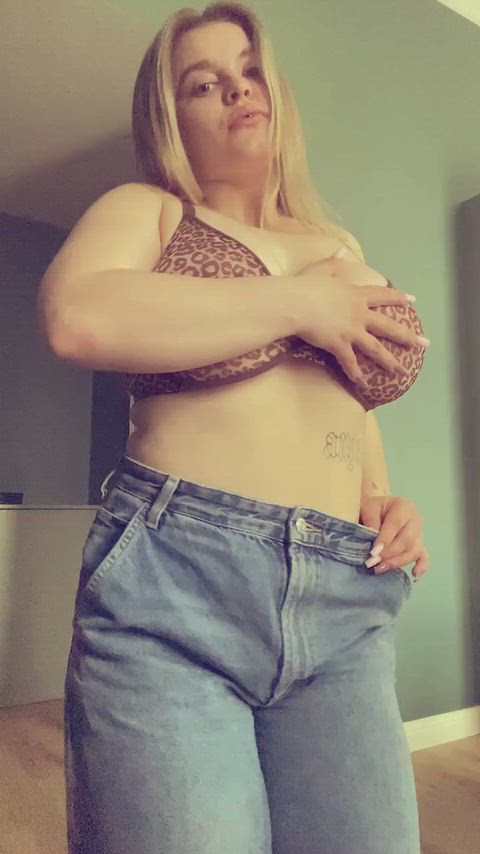 Amateur Big Ass Big Tits Homemade MILF Tits Porn GIF by mike_milky