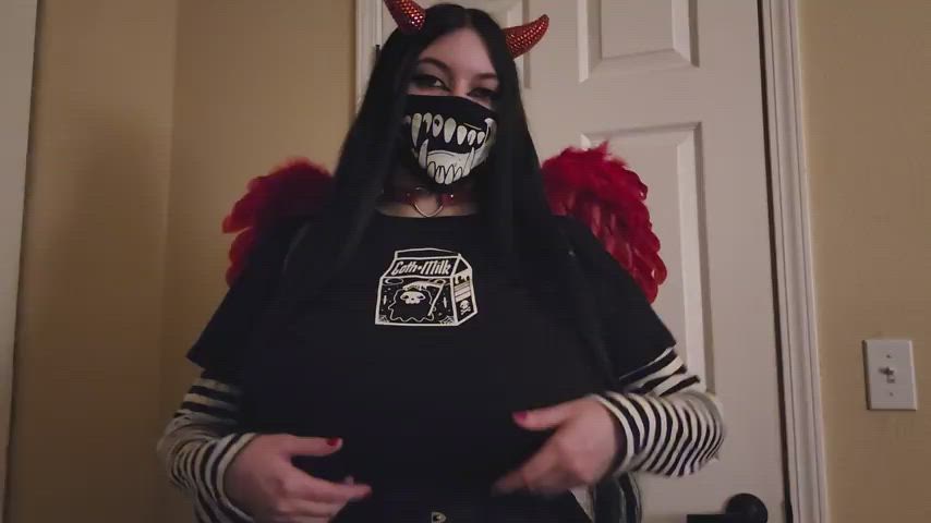 EsskayUwU vid 60/98