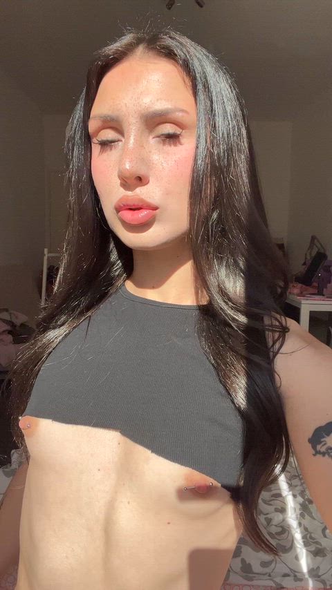 Warm skin, warmer thoughts😮‍💨