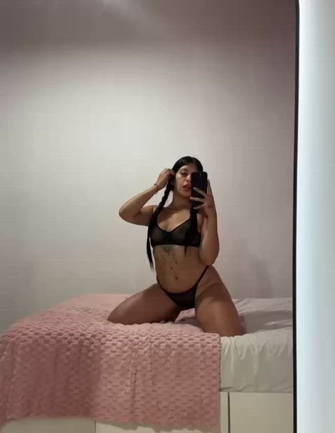 Welches Loch würdest du als erstes benutzen wenn du mich von hinten nimmst?