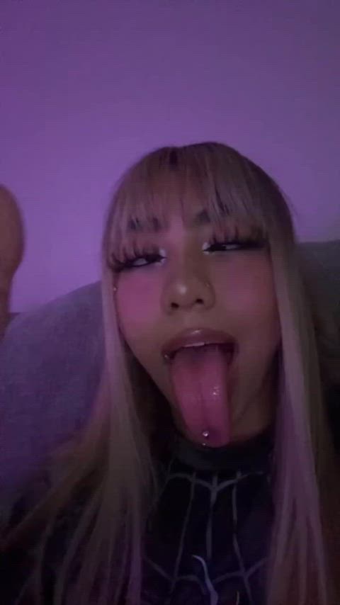 Tell her you’re at the gym and let this venom tongue vacuum every married drop