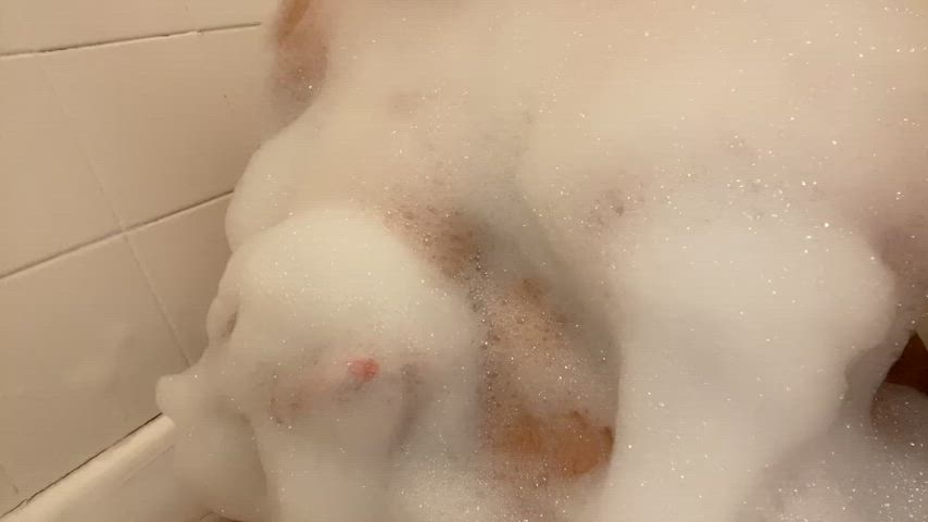 A nice relaxing bubble bath today