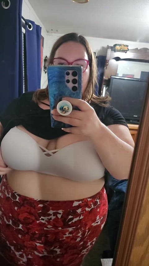 Can someone help me cum