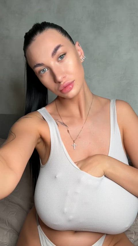 Mmm... so they jump out of the top perfectly?