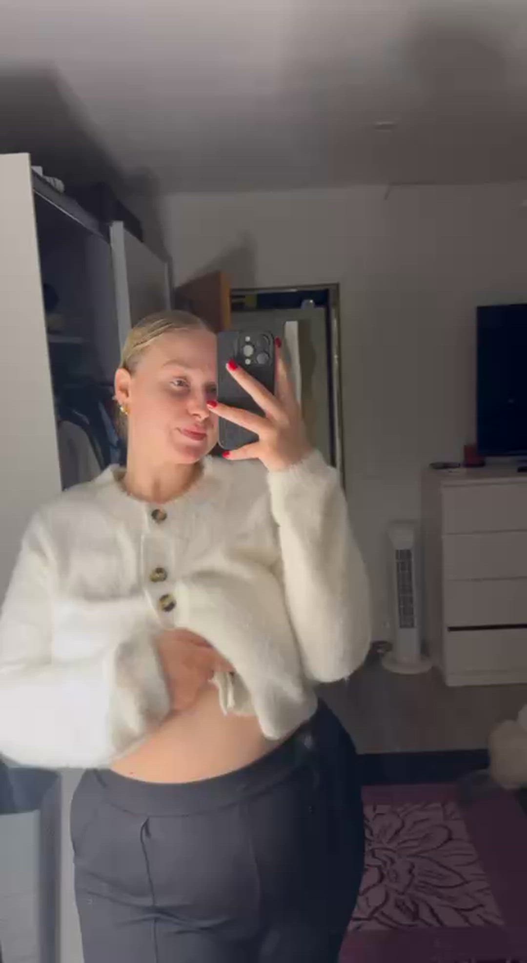 I used to hide these thicc tits, but now that I'm divorced...