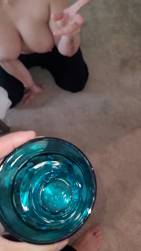 Swallowing his piss is my favorite 😍