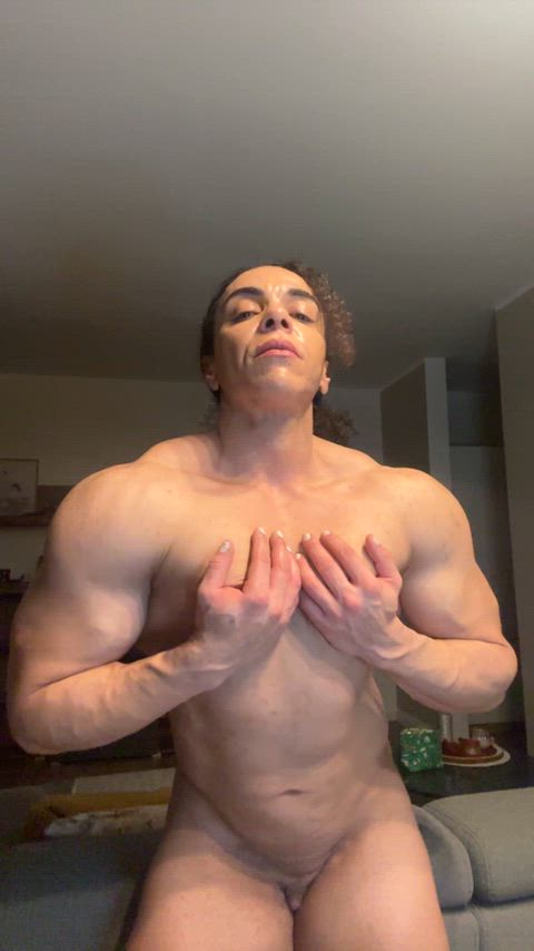 where are the men who are addicted to muscle mommies.?