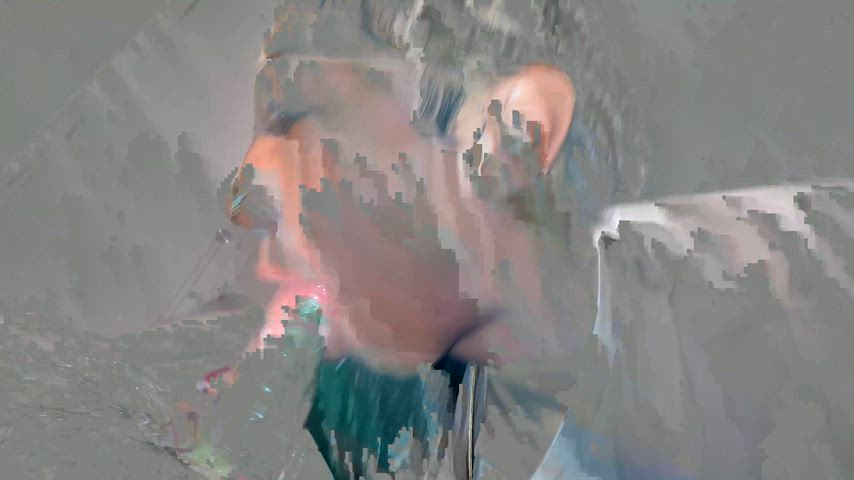 19yo has a gawking gift