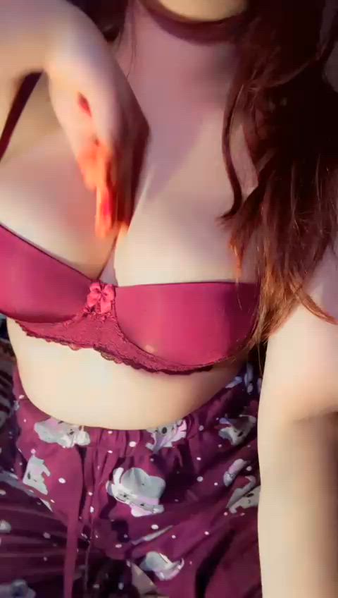 Boyfriend Busy Cooking In The Kitchen While I'm Busy Being Naughty 😉