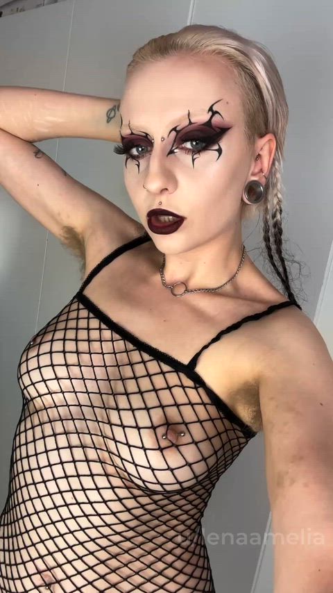 There’s a bush caught within my net!