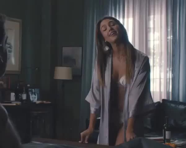 Happy Birthday Jessica Alba! Never stop being so hot!