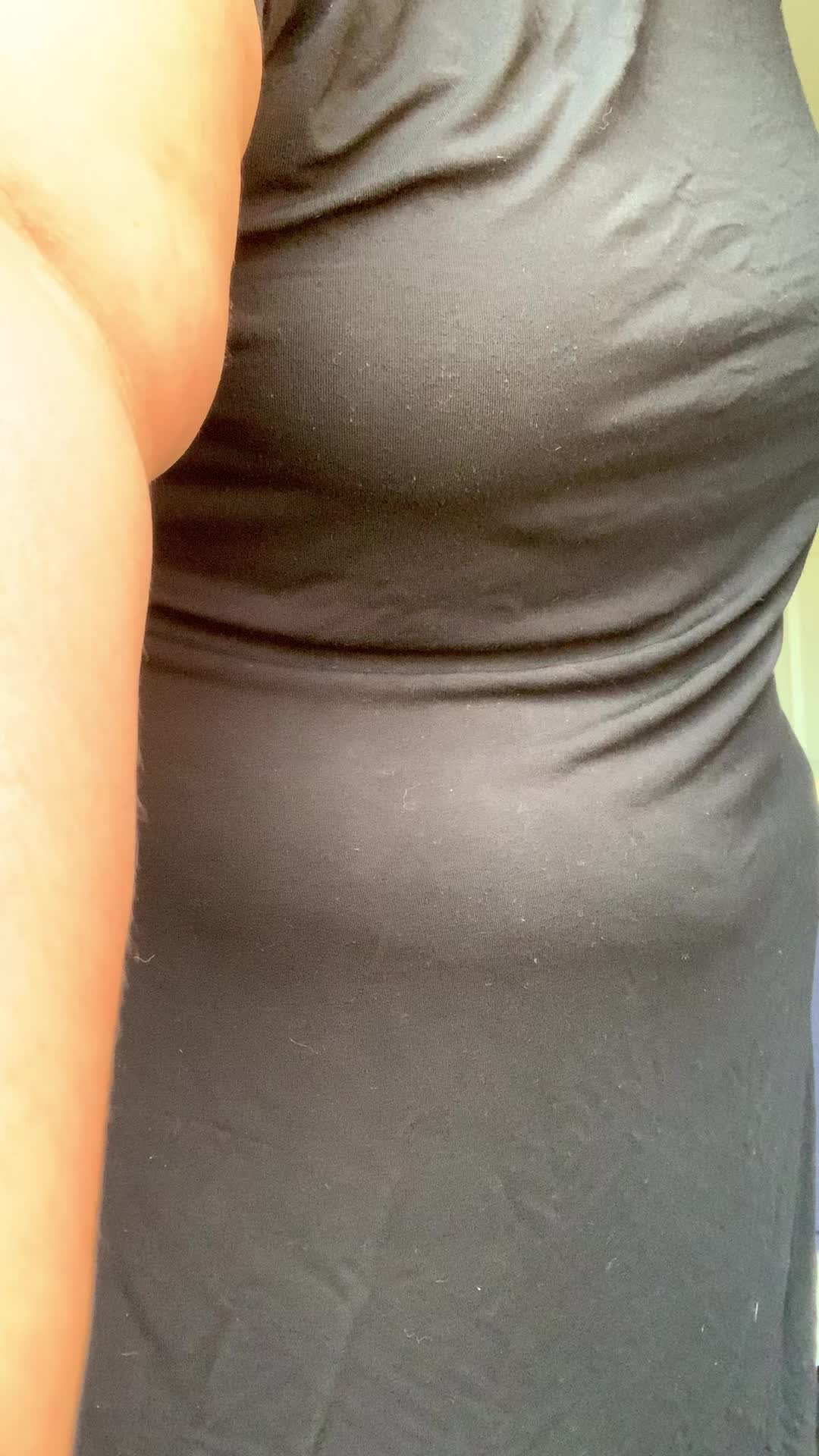 have a full frontal flash to kick off your weekend 😘