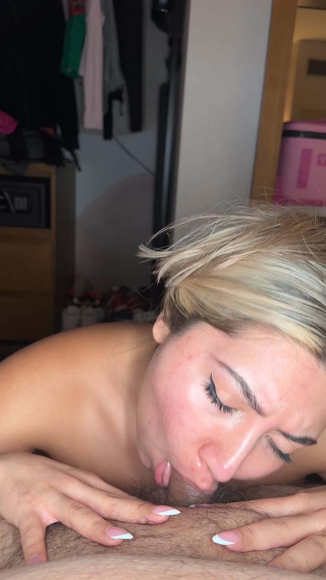 I love sucking his dick