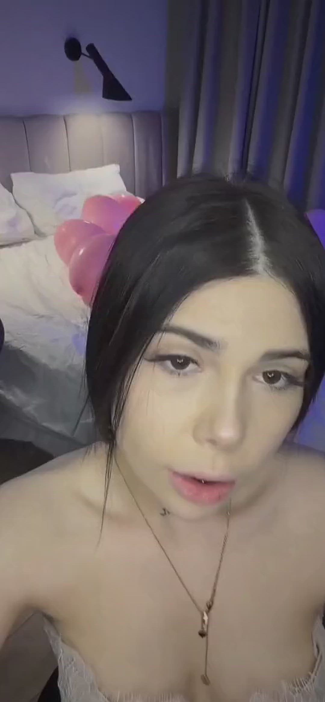 Latina · Tease