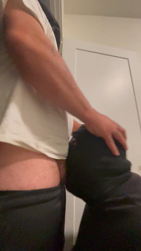 Throat Thursday: Str8 41 Married Biker Daddy Pumps & Dumps His Load