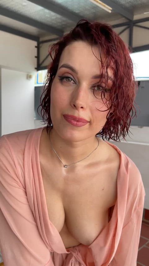 What do you call girls who don't wear bras