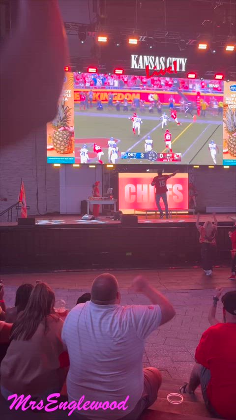 Flashing my tits in a bar