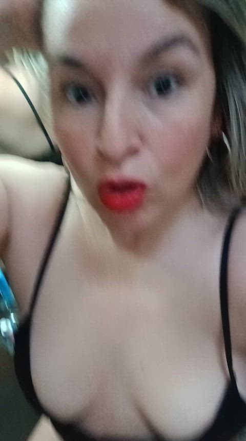 A little taste of my wet tongue...