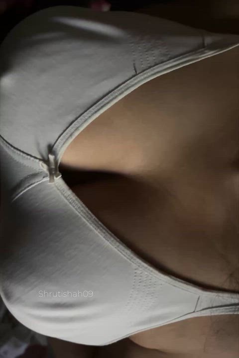 Teaching how to lick boobs well, wanna be my student?