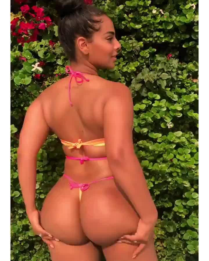 good god look at her, makes me throb so bad