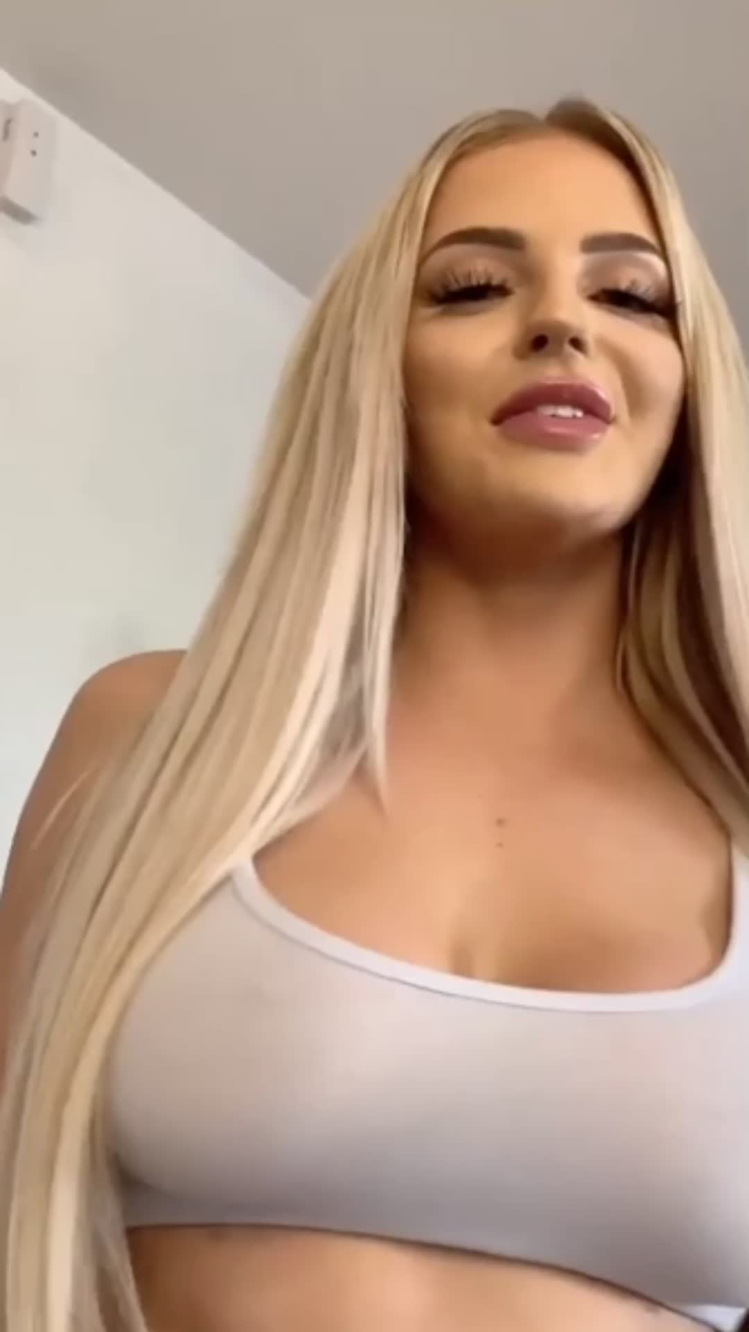 Pawg sluts are everywhere