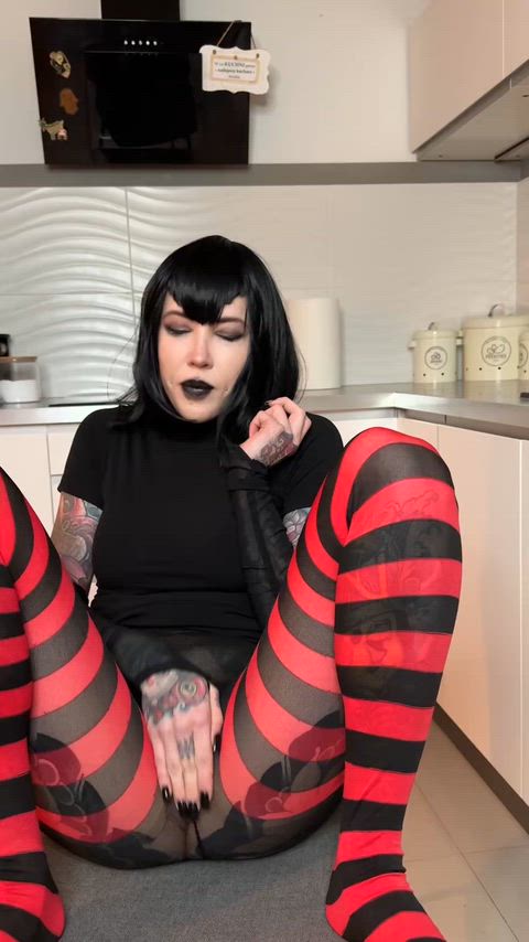 Mavis from Hotel Transilvania by Roxy