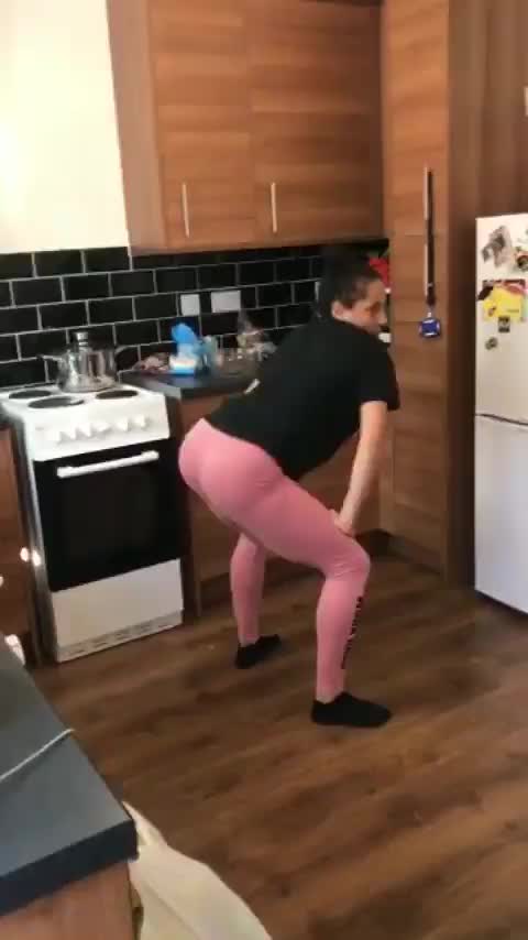 that fucking twerking, damn!