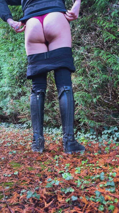 i like to pee next to cemetery