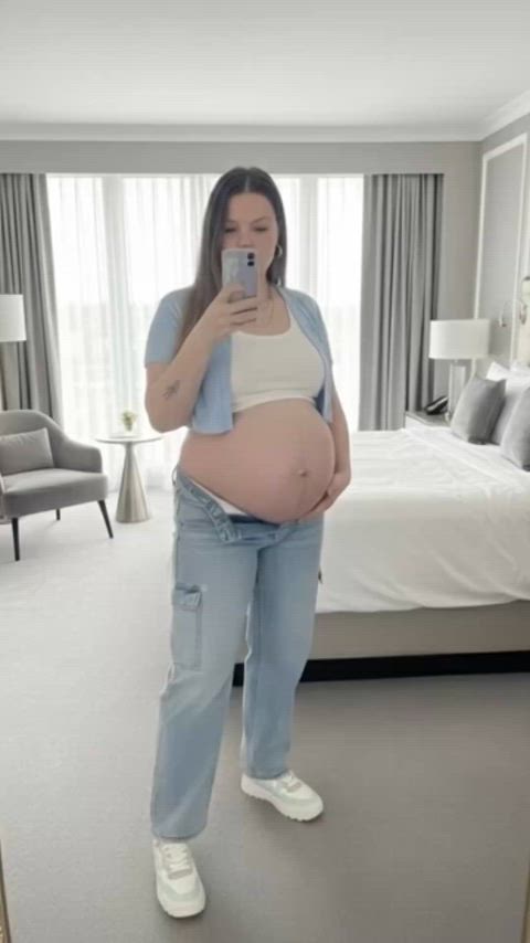 Are pregnant women like me hot?