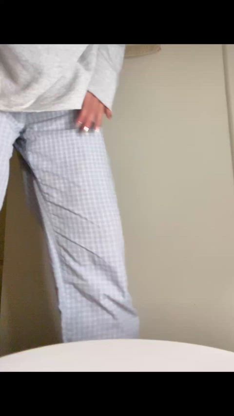 Made it to the toilet…..barely! 💦