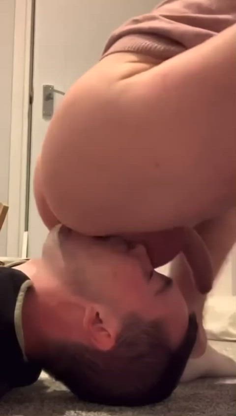 Gliding his ass on that face