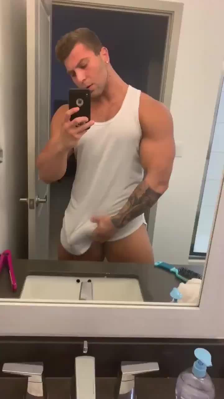 Tomorrow is my 21st Birthday! So here is 🎁 to you