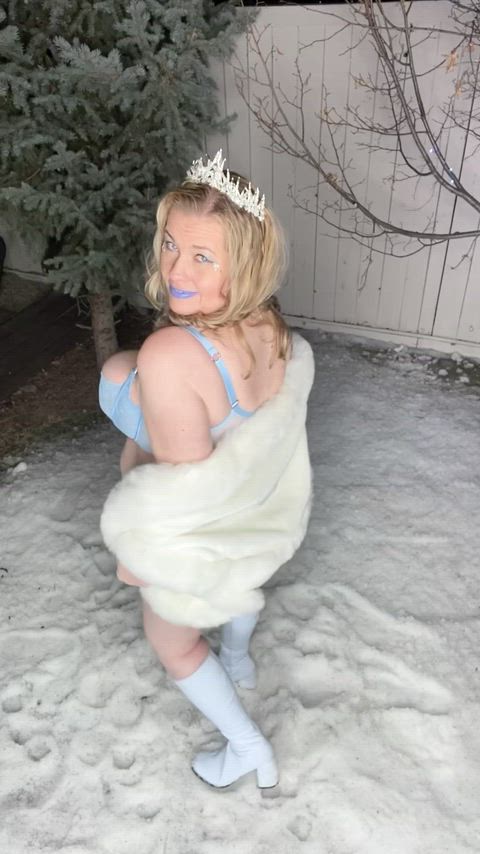 My curves will keep you warm