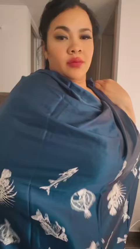 Soft moves, bold energy. Tell me what you're staring at.