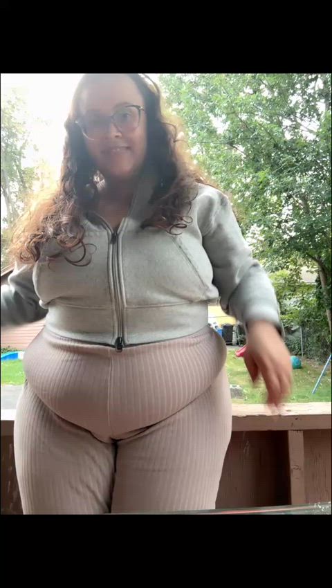 Playing with my big belly and a surprise at the end (two big ones actually) 🤪