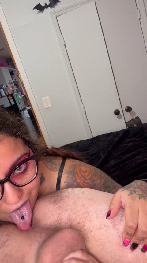 I love being an ass eating slut