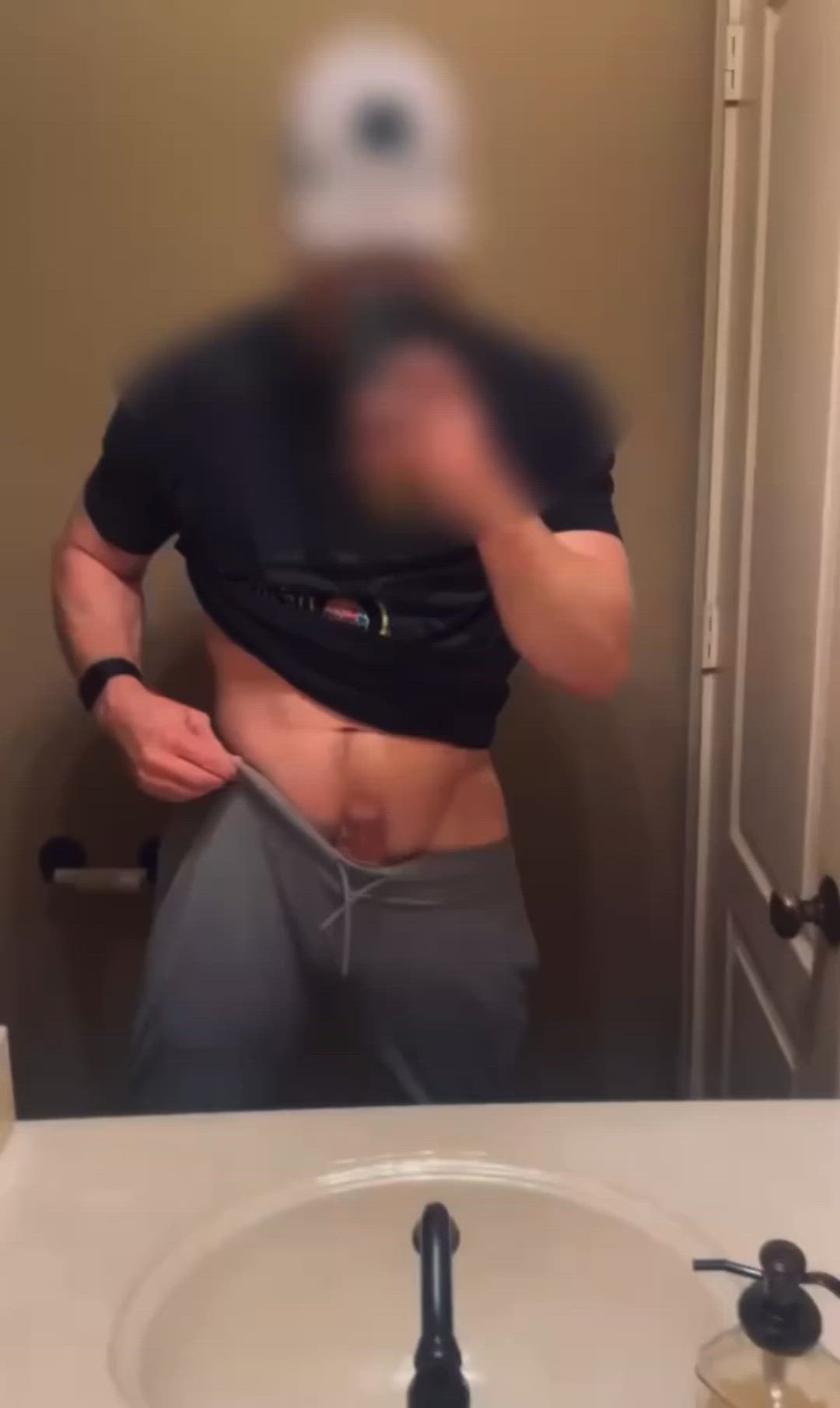 Muscle peekaboo