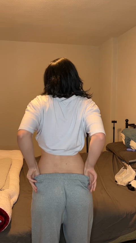 Nice ass just need to be your wifey